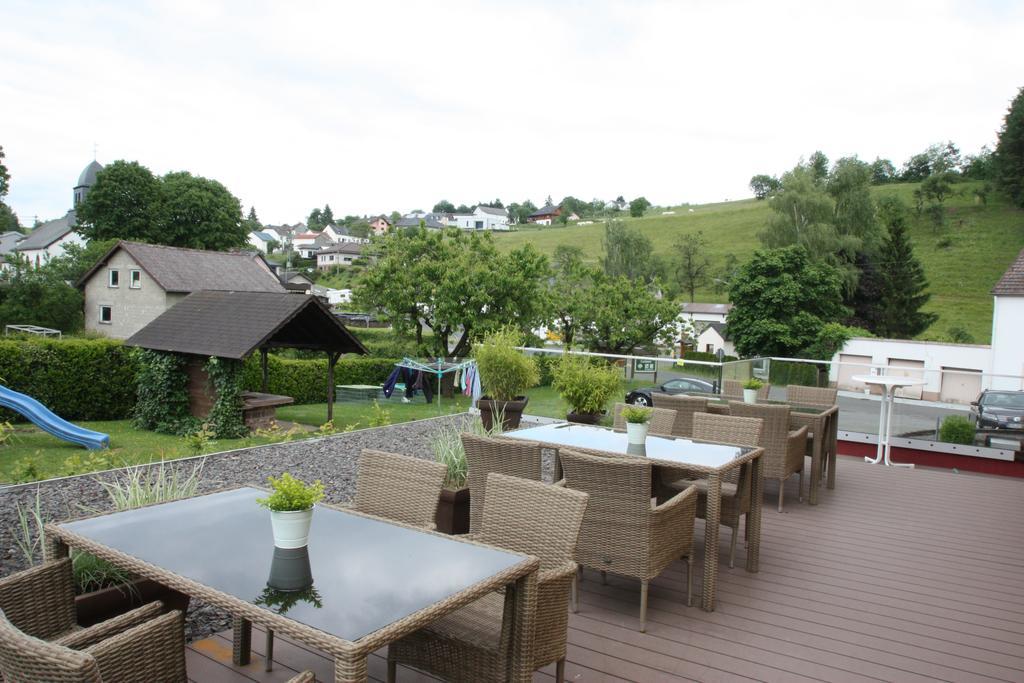 Gasthaus Pension Geimer Plütscheid Esterno foto